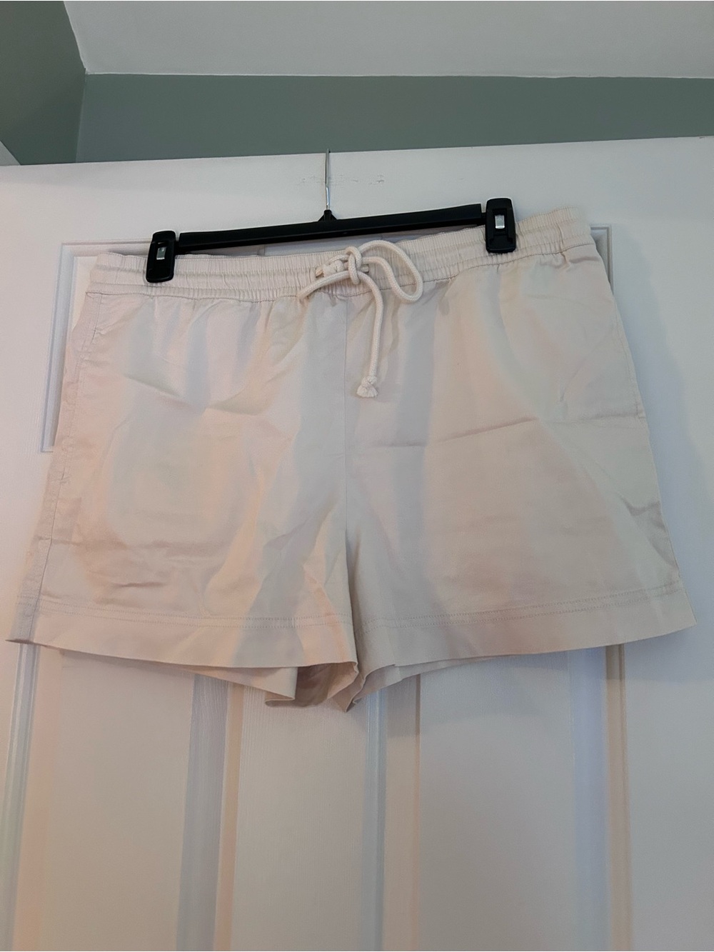 Lou & Grey Cream Drawstring Athletic Shorts XL